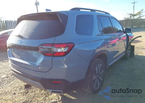 2024 Honda Pilot Touring z USA, uszkodzony, nr VIN 5FNYG1H76RB033685